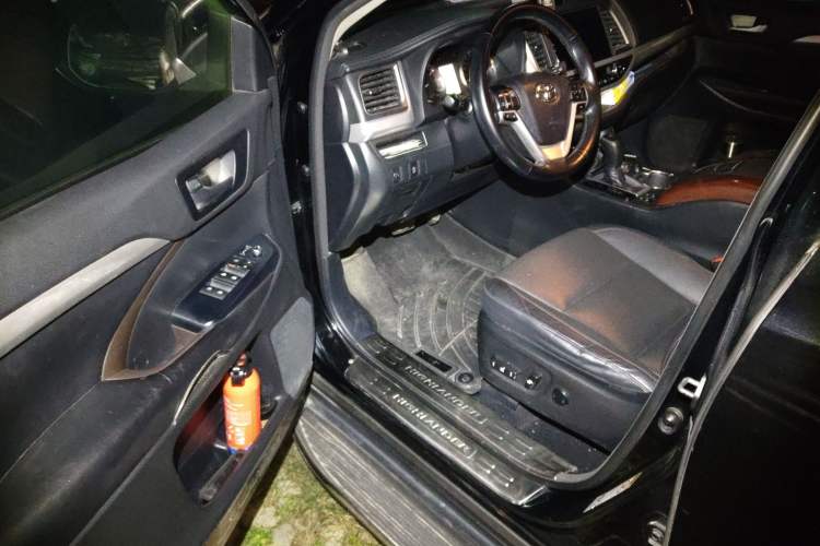 Used Toyota Highlander 2015 2.0T Four-Wheel Drive Luxury Edition 7-Seater
