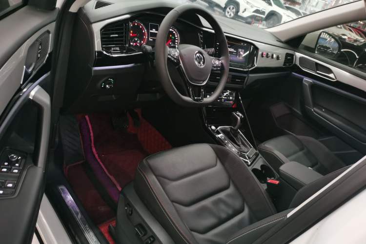 Used Volkswagen Tayron 2022 330TSI Two-Wheel Drive Luxury Smart Connectivity Version