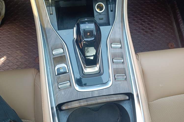 Used  E5 2023 1.5L DE-i 110KM Flagship 7-Seater
