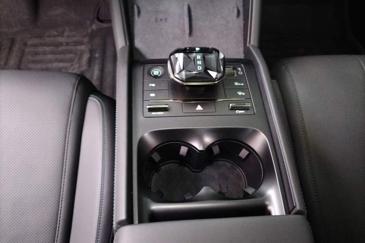 Used BYD Qin L 2025 DM-i Smart Drive 120KM Superior Model
