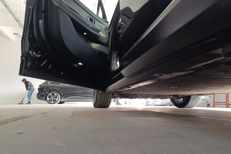 Used Nio ES8 2020 580 km Signature Edition 7-Seater Version
