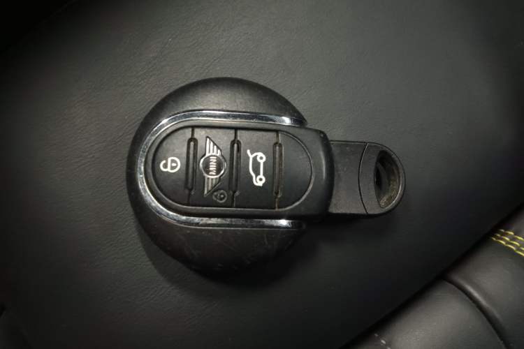 Used  MINI 2022 1.5T COOPER CABRIO Sidewalk