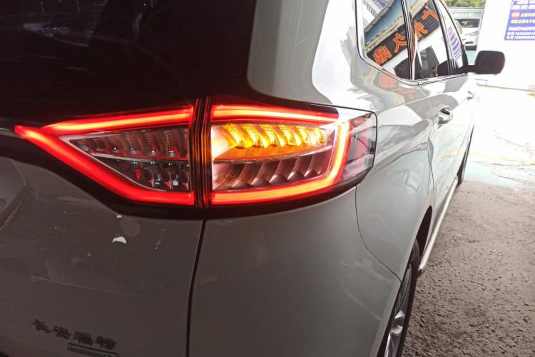 Used Ford Edge 2018 EcoBoost 245 Two-Wheel-Drive Platinum Edition 7-Seater China V Emission Standard