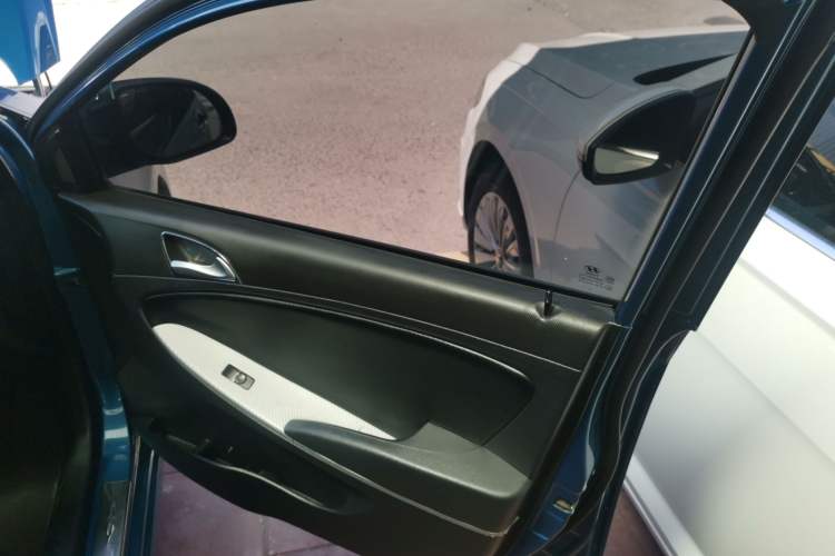 Used Hyundai Verna Ray 2014 1.6L Automatic TOP