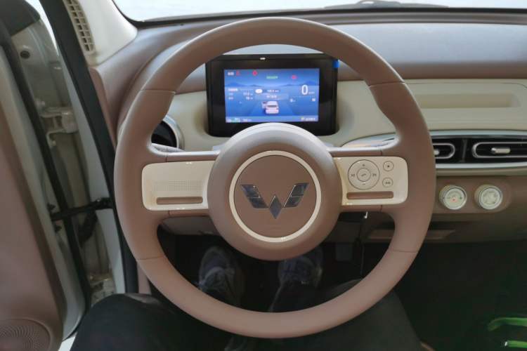 Used Wuling Hongguang MINIEV 2025 Four-Door Version Advanced Edition
