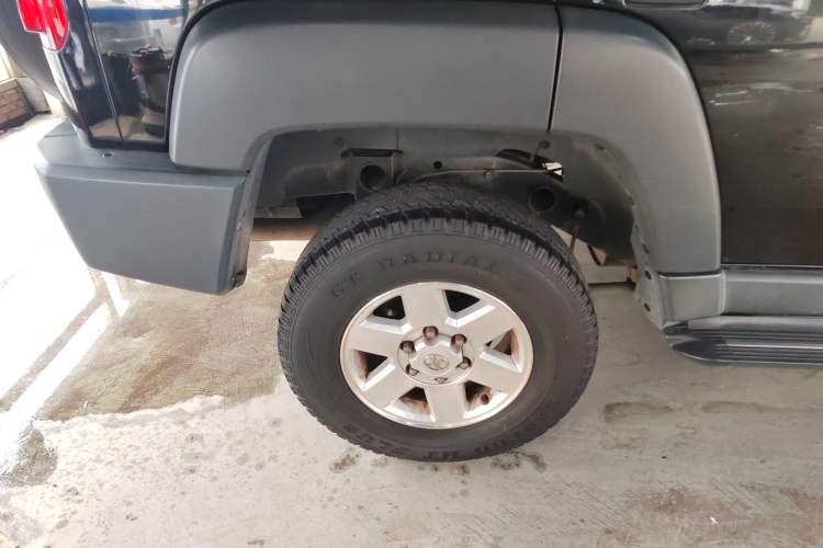 Used  BJ40 2016 40L 2.0T Manual Two-Wheel Drive Luxury Edition
