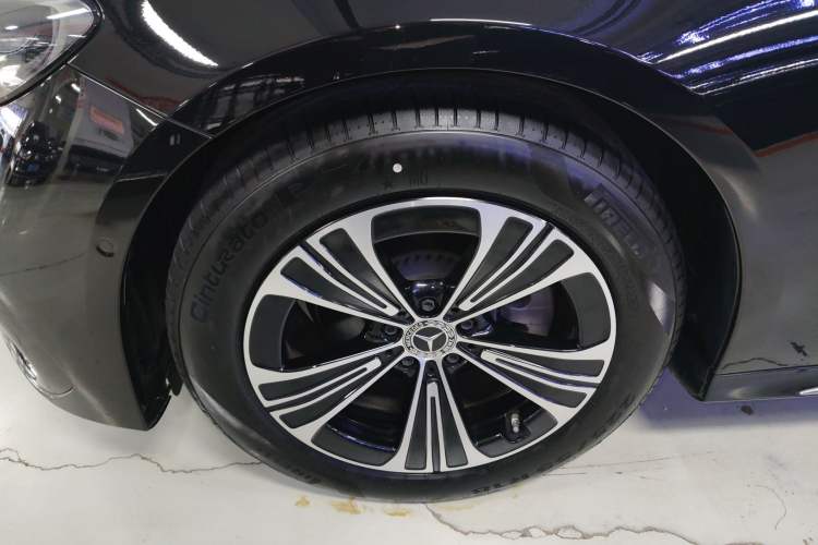 Used Mercedes-Benz E-Class 2024 E 260 L 4MATIC Sport Edition
