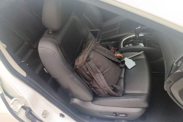 Used Nissan X-Trail 2023 Classic 2.0L Two-Wheel Drive Smart Connect Premium Edition
