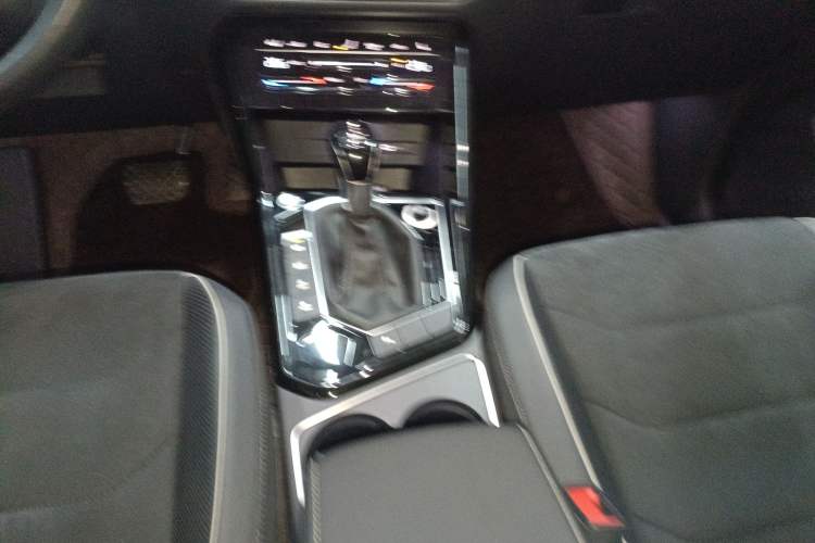 Used Volkswagen Tayron 2020 330TSI Two-Wheel Drive Luxury Connected Pro Edition