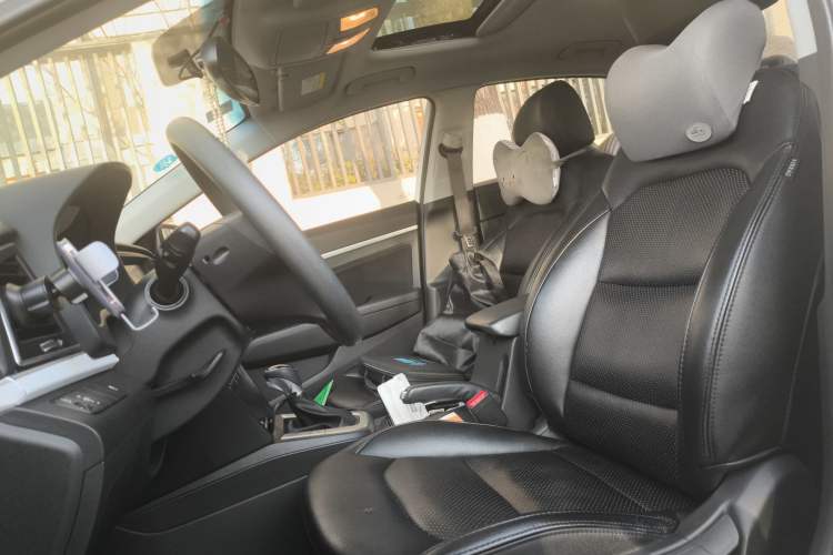 Used Hyundai Elantra (6th Generation / Lingdong) 2016 1.6L Automatic ZhiXuan – Elite Version
