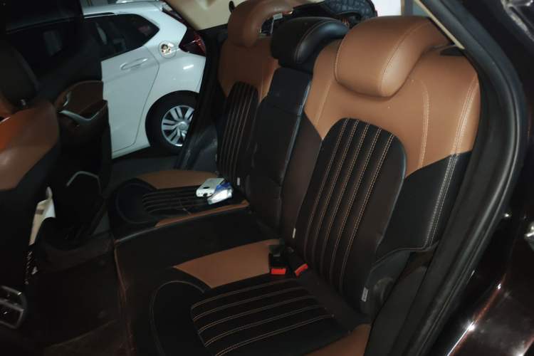 Used Soueast DX7 2016 1.5T Manual Triumph Edition