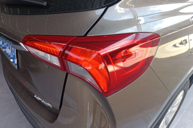 Used Buick Envision 2019 20T Two-Wheel Drive Elite Version China VI Standard
