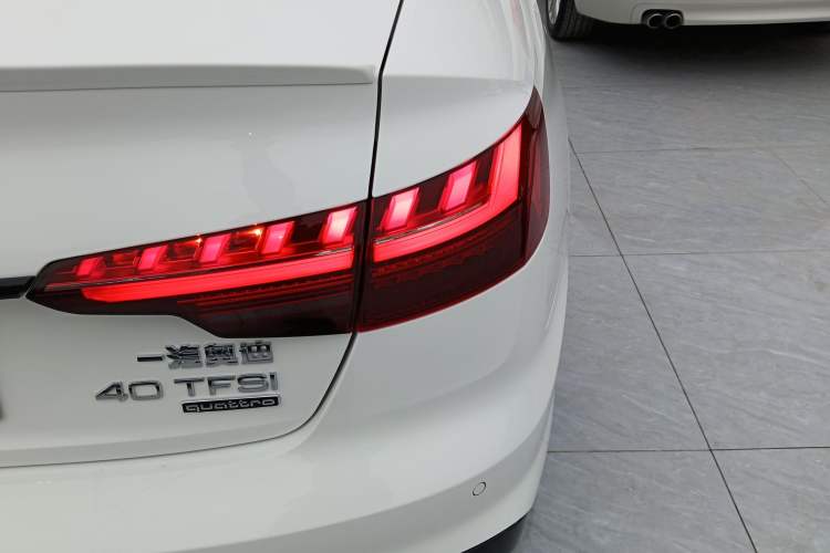 Used Audi A4L 2022 40 TFSI Luxury Dynamic Model
