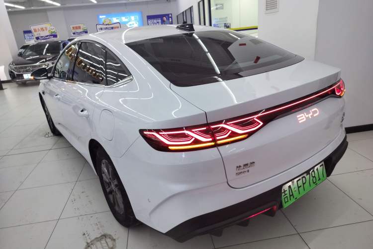 Used BYD Qin L 2025 DM-i Smart Drive 80KM Leading Model
