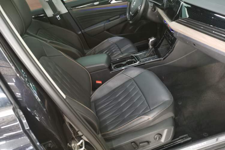 Used Volkswagen Passat 2021 330TSI Luxury Edition
