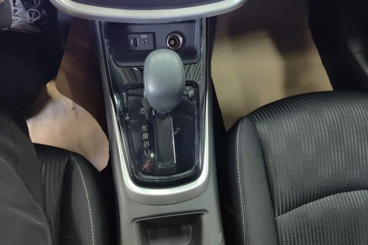 Used Nissan Tiida 2021 1.6L CVT Cool Edition
