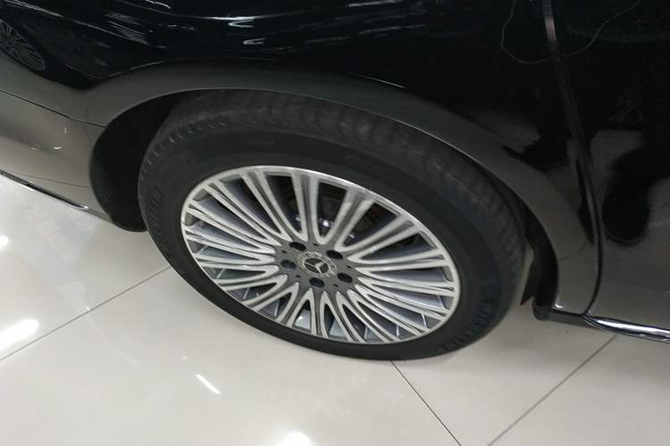 Used Mercedes-Benz E-Class 2020 Restyled E 300 L Exclusive Edition
