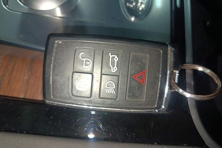 Used Land Rover Discovery Sport 2020 249 PS R-Dynamic Performance Edition
