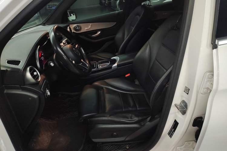 Used Mercedes-Benz GLC 2020 GLC 260 L 4MATIC Dynamic Model