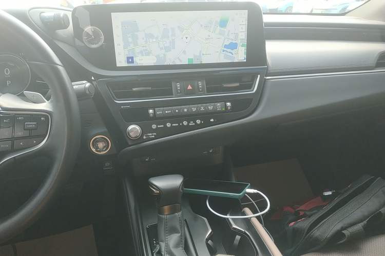 Used Lexus ES 2022 300h Excellence Edition