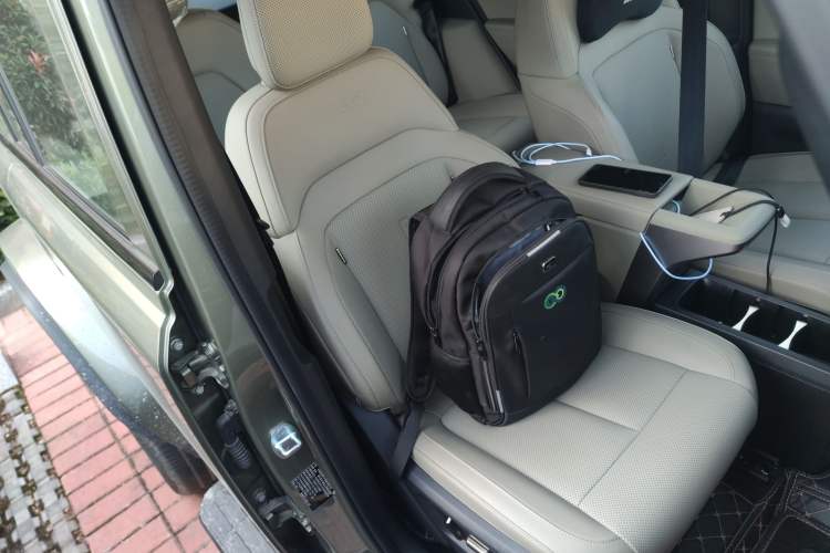 Used  V23 2025 501 Four-Wheel Drive Intelligent Driving Version
