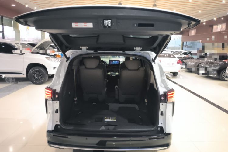 Used Toyota Sienna 2023 2.5L Hybrid Deluxe Edition