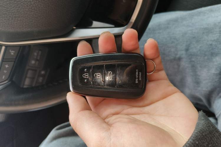 Used Toyota Avalon 2023 2.5L Luxury Edition