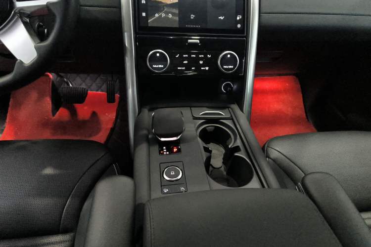 Used Land Rover Discovery 2024 360 PS S
