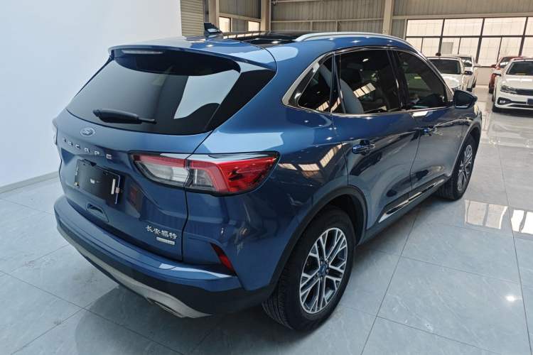 Used Ford Escape 2020 EcoBoost 245 Two-Wheel-Drive Titanium Edition
