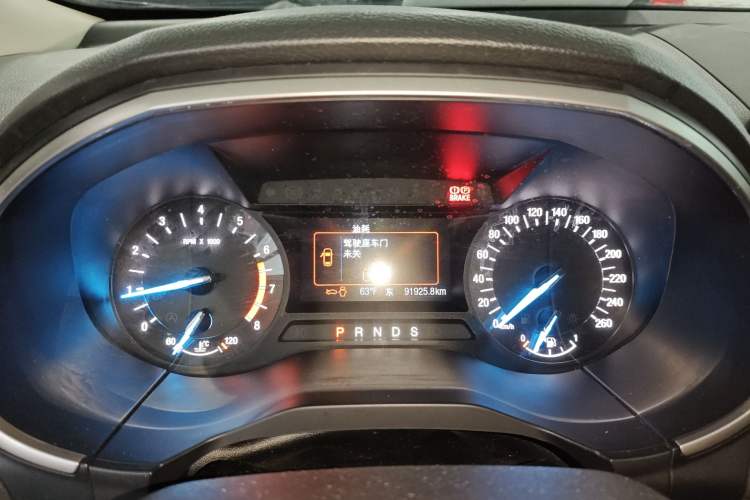 Used Ford Edge 2015 2.0T GTDi Two-Wheel-Drive Platinum Edition
