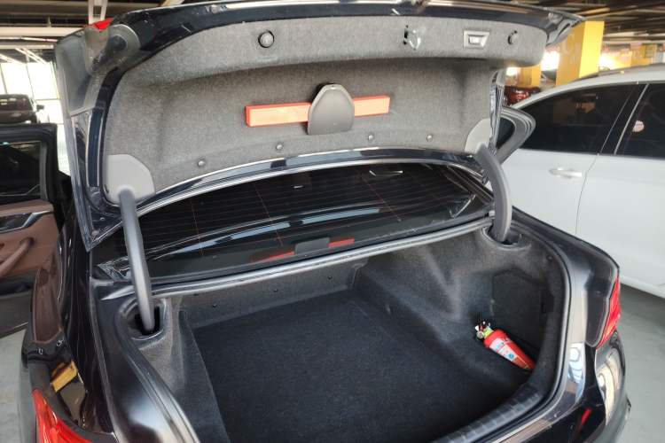 Used BMW 5 Series 2020 525Li M Sport Package