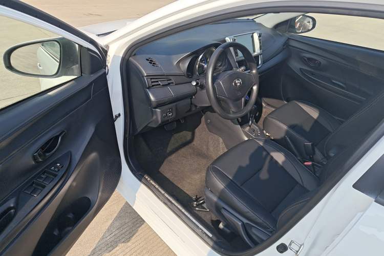 Used Toyota YARiS L 2016 Revised 1.5E CVT Charming Edition
