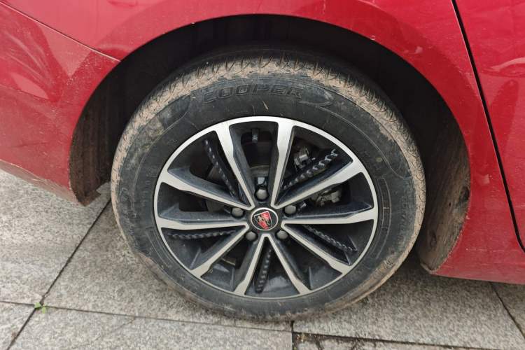 Used Roewe i5 2020 1.5L Automatic 4G Connect Luxury Flagship Edition
