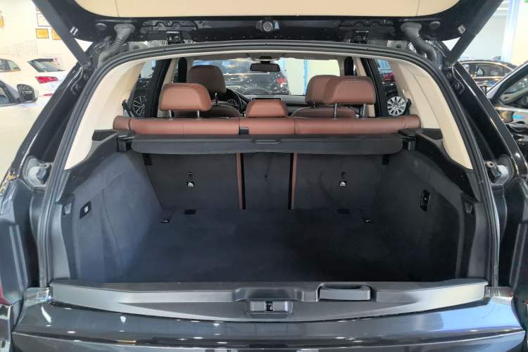 Used BMW X5 2018 xDrive28i
