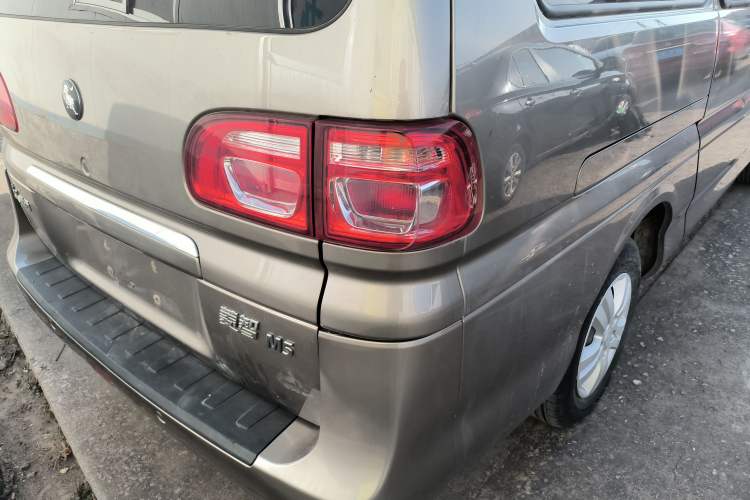 Used FORTHING Lingzhi 2024 M5L 1.5T Manual Base Model 7 Seats
