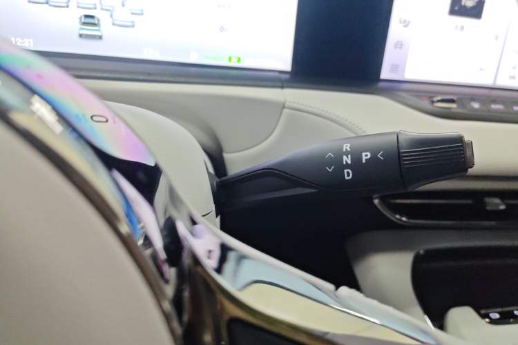 Used VOYAH FREE 2025 318 318 km Rear-Drive Touring Edition
