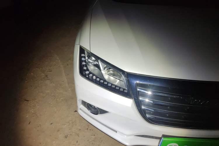 Used Haval H2 2018 1.5T Dual-Clutch Two-Wheel Drive Fashion Model China VI Standard
