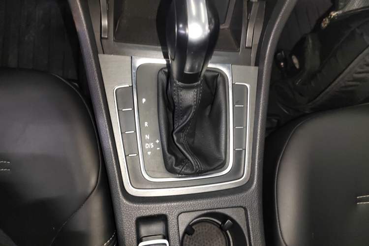 Used Volkswagen Golf 2016 230TSI Automatic Comfort Version
