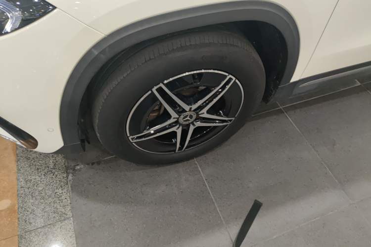 Used Mercedes-Benz EQA 2022 EQA 300 4MATIC Launch Edition
