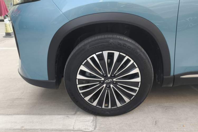 Used Chery Tiggo 8 PLUS C-DM 2025 1.5T 116 km Prestige Version 5 Seats
