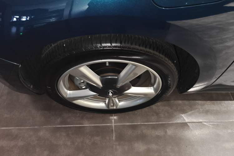 Used ORA Good Cat 2023 401 km Standard Range Luxury Version Lithium Iron Phosphate
