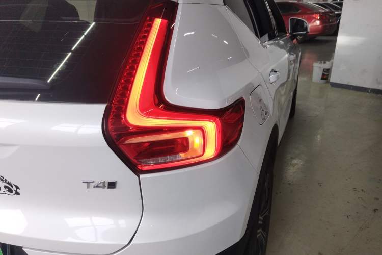 Used Volvo XC40 2021 T4 Four-Wheel Drive Smart Luxury Edition