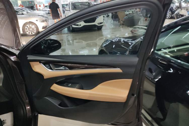 Used Buick LaCrosse 2016 28T Premium Edition
