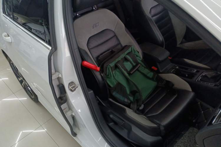 Used Volkswagen Golf 2016 1.4TSI Automatic R-Line
