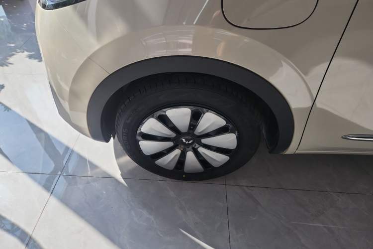 Used Wuling Bingo 2023 333 km Enjoyment Version
