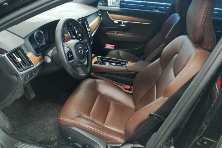 Used Volvo S90 2021 B5 Zhiyi Luxury Edition
