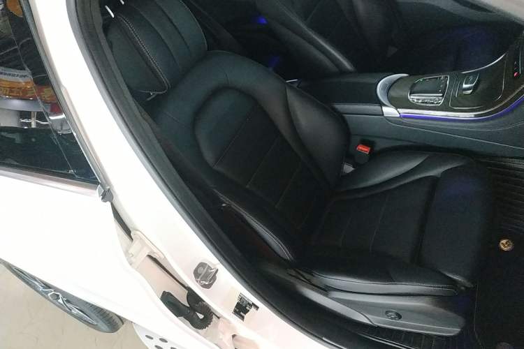 Used Mercedes-Benz GLC 2020 GLC 300 L 4MATIC Dynamic Edition
