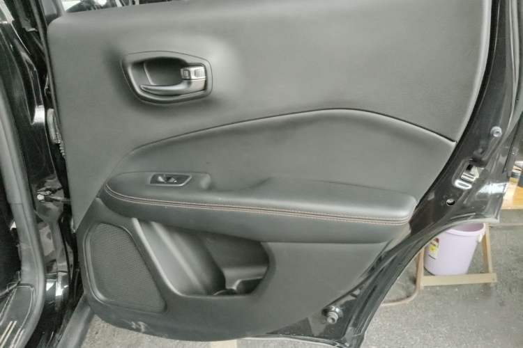 Used  Compass 2020 220T Automatic Elite Edition
