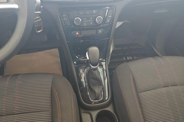 Used Buick Encore 2017 18T Automatic Two-Wheel Drive Urban Leading Model
