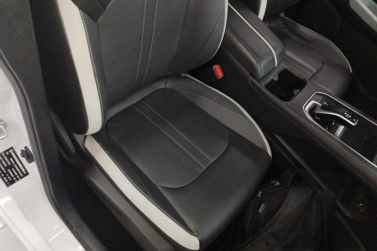 Used Dongfeng Aeolus E70 2023 500 Smart Edition Lithium Iron Phosphate 48.6 kWh 120 kW